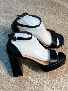 JELLYPOP BLACK PLATFORM BLOCK HEEL SIZE 8.5M